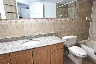 8290 Lake Dr, Doral, FL 33166 - Photo 16