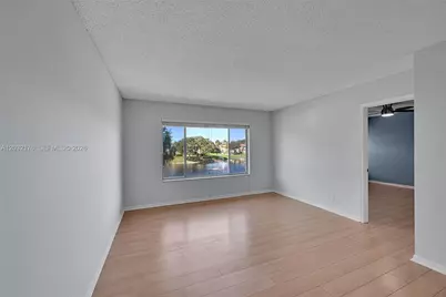 906 Twin Lakes Dr #8-J, Coral Springs, FL 33071 - Photo 6