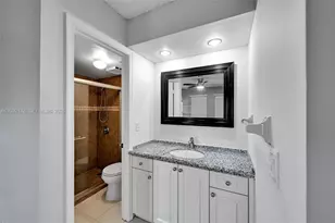 906 Twin Lakes Dr, Coral Springs, FL 33071 - Photo 12