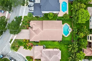 5431 SW 184th Way, Miramar, FL 33029 - Photo 2