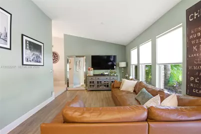 5940 NW 52nd St, Coral Springs, FL 33067 - Photo 16
