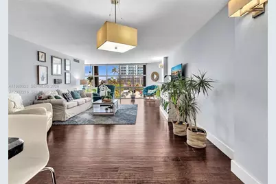 6423 Collins Ave #409, Miami Beach, FL 33141 - Photo 12