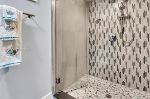 6423 Collins Ave, Miami Beach, FL 33141 - Photo 20
