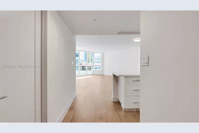 555 NE 34th St #2409, Miami, FL 33137 - Photo 6