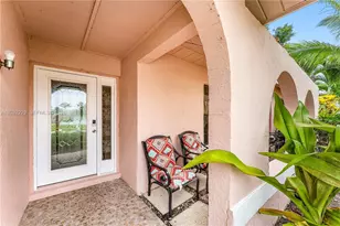 1586 Old Cypress Trail, Wellington, FL 33414 - Photo 4