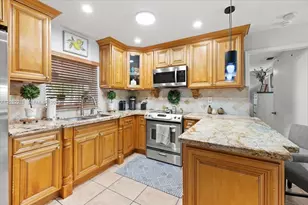 19291 NW 90th Ct, Hialeah, FL 33018 - Photo 14