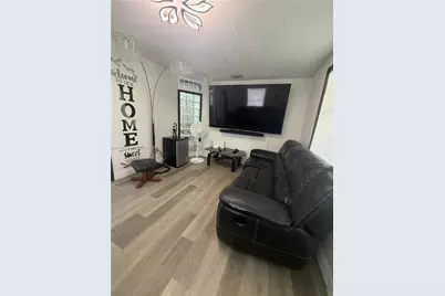 10415 NW 30th Ct, Miami, FL 33147 - Photo 18