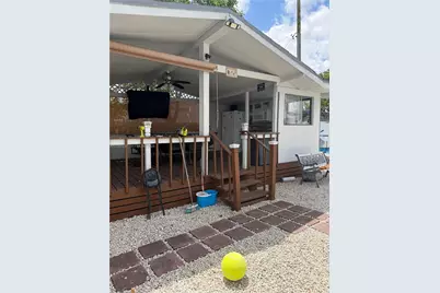 10415 NW 30th Ct, Miami, FL 33147 - Photo 16