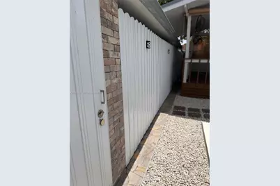 10415 NW 30th Ct, Miami, FL 33147 - Photo 12