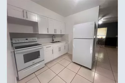 2210 NE 170th St #2220, North Miami Beach, FL 33160 - Photo 2