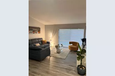 9571 NW 52nd St, Sunrise, FL 33351 - Photo 4