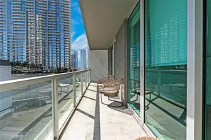 55 SE 6th St, Miami, FL 33131 - Photo 30