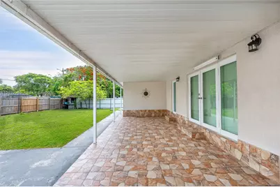 1507 NW 100th St, Miami, FL 33147 - Photo 8