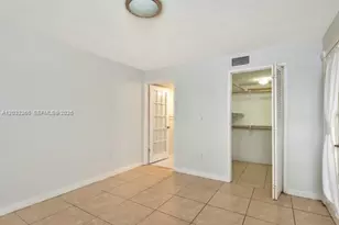 2735 W 52nd St, Hialeah, FL 33016 - Photo 14