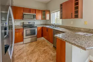 17866 NW 74th Ct, Hialeah, FL 33015 - Photo 8