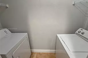17866 NW 74th Ct, Hialeah, FL 33015 - Photo 40