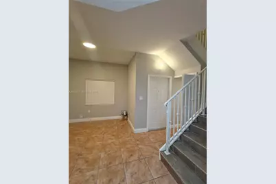 17866 NW 74th Ct, Hialeah, FL 33015 - Photo 12
