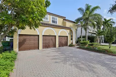 16479 SW 54th Ct, Miramar, FL 33027 - Photo 2