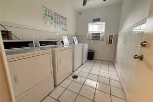 12215 W Dixie Hwy, North Miami, FL 33161 - Photo 14