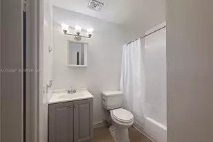12215 W Dixie Hwy, North Miami, FL 33161 - Photo 12