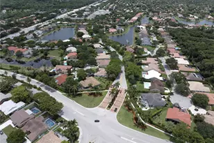 8269 NW 40th Ct, Coral Springs, FL 33065 - Photo 36