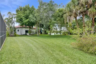 8269 NW 40th Ct, Coral Springs, FL 33065 - Photo 30