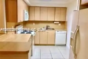 8802 NW 109th Ct, Doral, FL 33178 - Photo 6