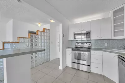 150 SE 25th Rd #15J, Miami, FL 33129 - Photo 6