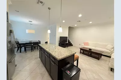 3341 NW 125th Ln, Sunrise, FL 33323 - Photo 4
