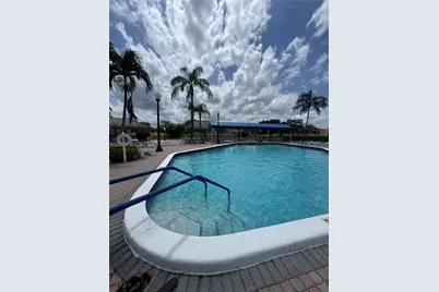 9241 Sunrise Lakes Blvd #109, Sunrise, FL 33322 - Photo 16