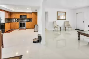 1701 NW 106th Ave, Pembroke Pines, FL 33026 - Photo 10