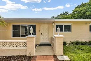 1701 NW 106th Ave, Pembroke Pines, FL 33026 - Photo 2