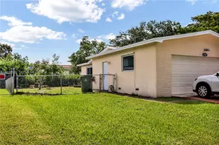 1701 NW 106th Ave, Pembroke Pines, FL 33026 - Photo 8
