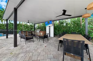 4147 NE 30th St, Homestead, FL 33033 - Photo 8