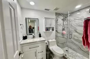 1200 SW 113th Terrace, Pembroke Pines, FL 33025 - Photo 12