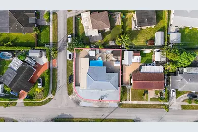 9365 SW 44th St, Miami, FL 33165 - Photo 2