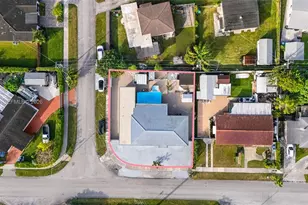 9365 SW 44th St, Miami, FL 33165 - Photo 2