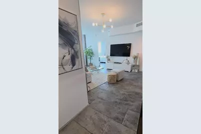 300 S Pointe Dr #908, Miami Beach, FL 33139 - Photo 2