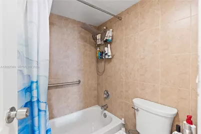 3675 N Country Club Dr #2201, Aventura, FL 33180 - Photo 18