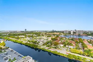 3675 N Country Club Dr, Aventura, FL 33180 - Photo 36