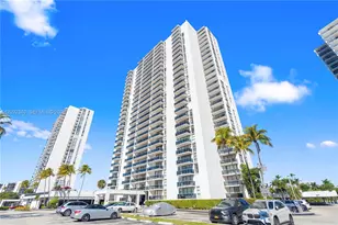 3675 N Country Club Dr, Aventura, FL 33180 - Photo 34