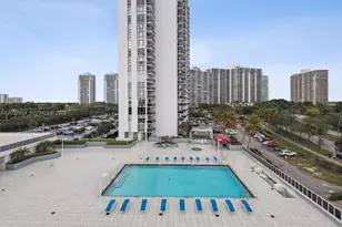 3625 N Country Club Dr, Aventura, FL 33180 - Photo 2