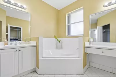 15369 SW 8th Ln, Miami, FL 33194 - Photo 6
