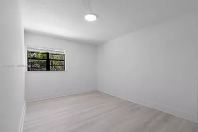 2475 NE 137th St, North Miami Beach, FL 33181 - Photo 12