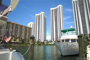 500 Bayview Dr, Sunny Isles Beach, FL 33160 - Photo 26