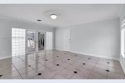 18370 SW 212th St, Miami, FL 33187 - Photo 10