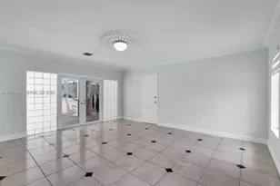 18370 SW 212th St, Miami, FL 33187 - Photo 10