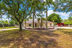 18370 SW 212th St, Miami, FL 33187 - Photo 2