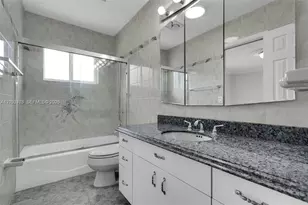 18370 SW 212th St, Miami, FL 33187 - Photo 20