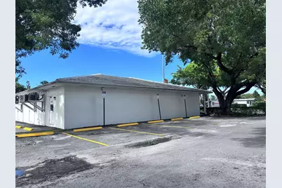 17280 NE 19th Ave, North Miami Beach, FL 33162 - Photo 22